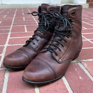 Leather Ariat Paddock Boots. Dark brown. Men’s size 8.5